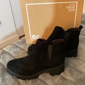 BC Vegan Suede Chunky heel Chelsea-style Boots, size 9, Brand new never worn!